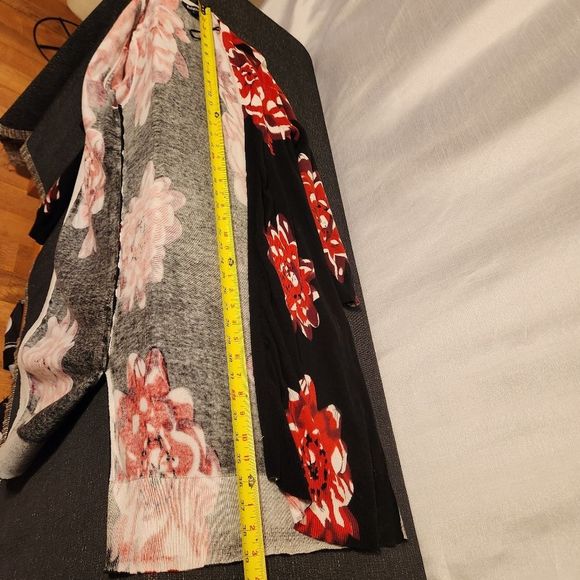Relativity Red & Black Floral Long Sleeve Open Duster Cardigan Side Slits Small - Picture 5 of 7
